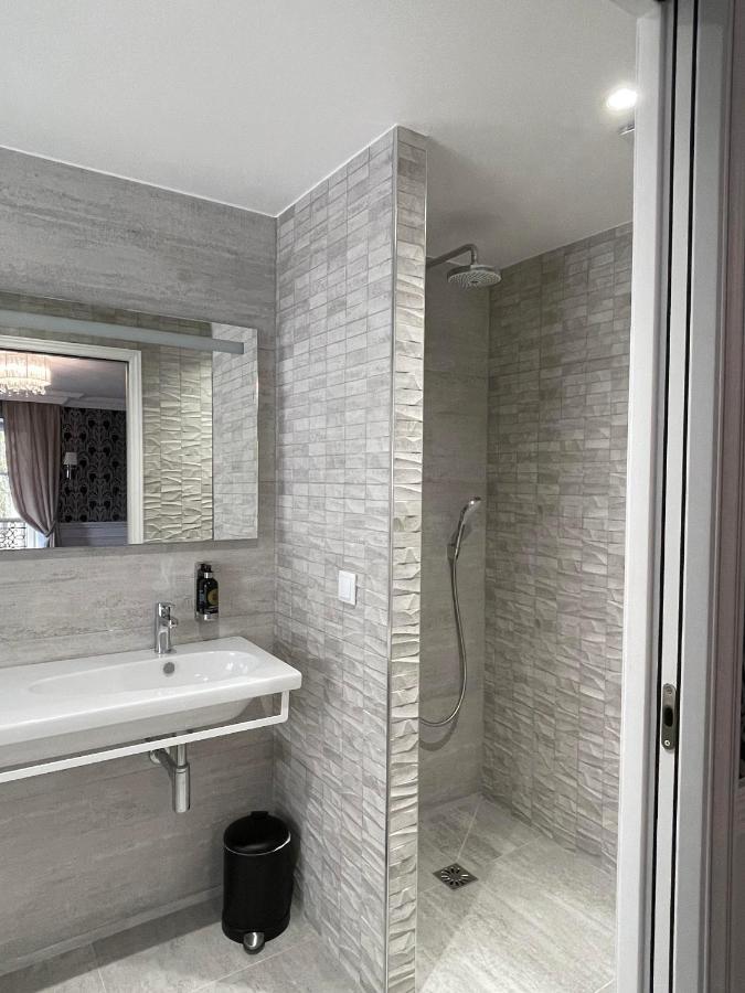 Chateau Des Hauts De Provins Hotel Champcenest Ngoại thất bức ảnh