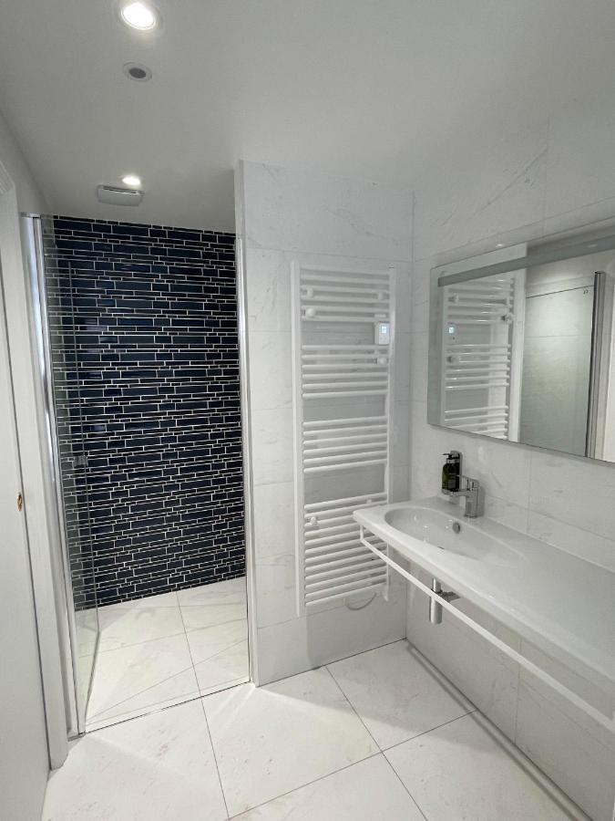 Chateau Des Hauts De Provins Hotel Champcenest Ngoại thất bức ảnh
